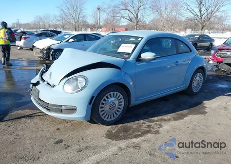 2014 Volkswagen Beetle 1.8T z USA, uszkodzony, nr VIN 3VWJ17AT2EM659248